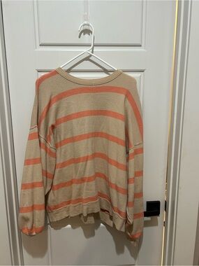 Women’s oversized Striped Crewneck Sweater in Beige and Coral